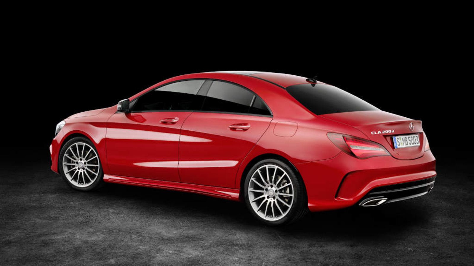 Ένας νέος χρωματισμός έχει προστεθεί (cavansite blue metallic) ενώ ανανεώσεις έχει και η διαθεσιμότητα επιλογών στις ζάντες αλουμινίου με αρκετές επιλ