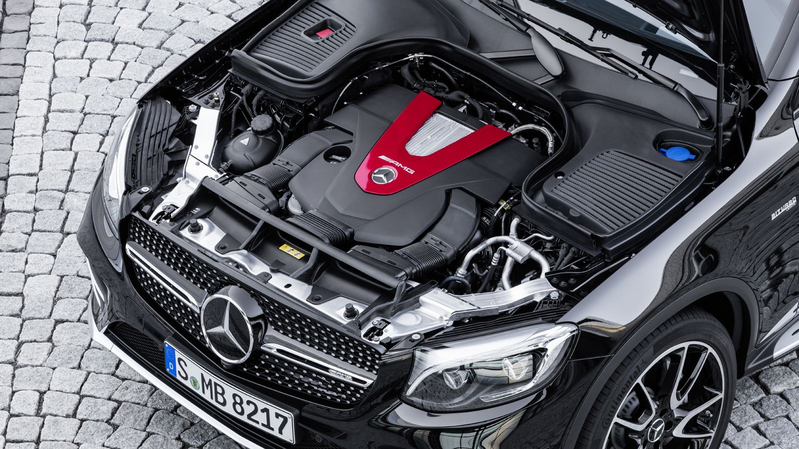 Η GLC 43 Coupe εξοπλίζεται με το 3λιτρο V6 twin turbo μοτέρ των 367 ίππων και των 520 Nm ροπής, που συνεργάζεται με το αυτόματο κιβώτιο 9G‑TRONI