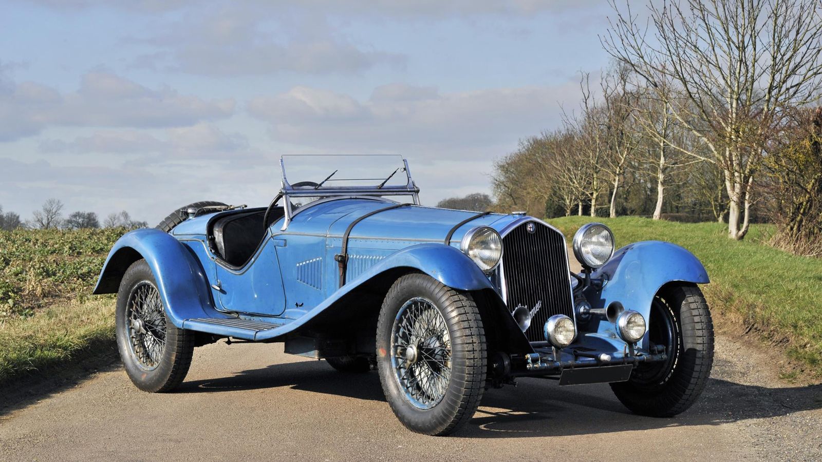 Εχθές, στις 16 Μαρτίου εμφανίστηκε στο Royal Automobile Club ένα αυτοκίνητο που το θεωρούσαμε χαμένο. Λόγος γίνεται για μια εκπληκτική Alfa Romeo 8C23
