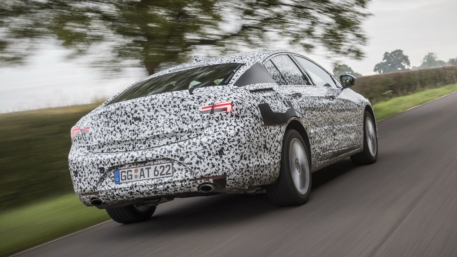 Το Insignia Grand Sport θα κάνει ντεμπούτο στην έκθεση της Γενεύης τον προσεχή Μάρτιο.