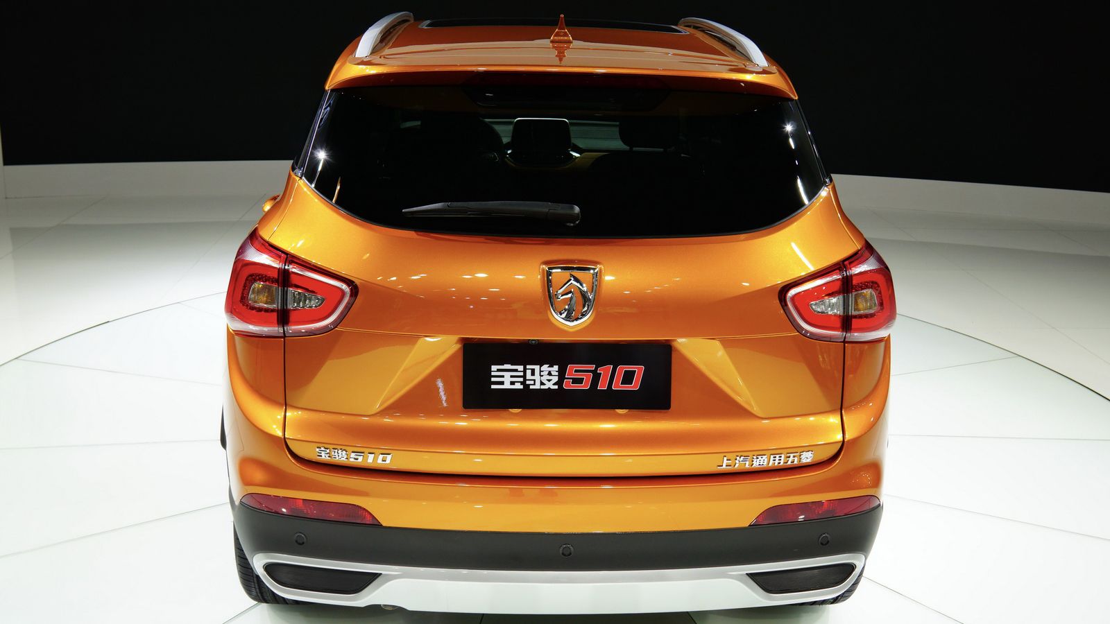 Το Baojun 510 παρουσιάστηκε επίσημα πρόσφατα στην έκθεση 2016 Guangzhou Auto Show και δείχνει να είναι σε διαστάσεις περίπου όσο τα Opel/Vauxhall Mokk