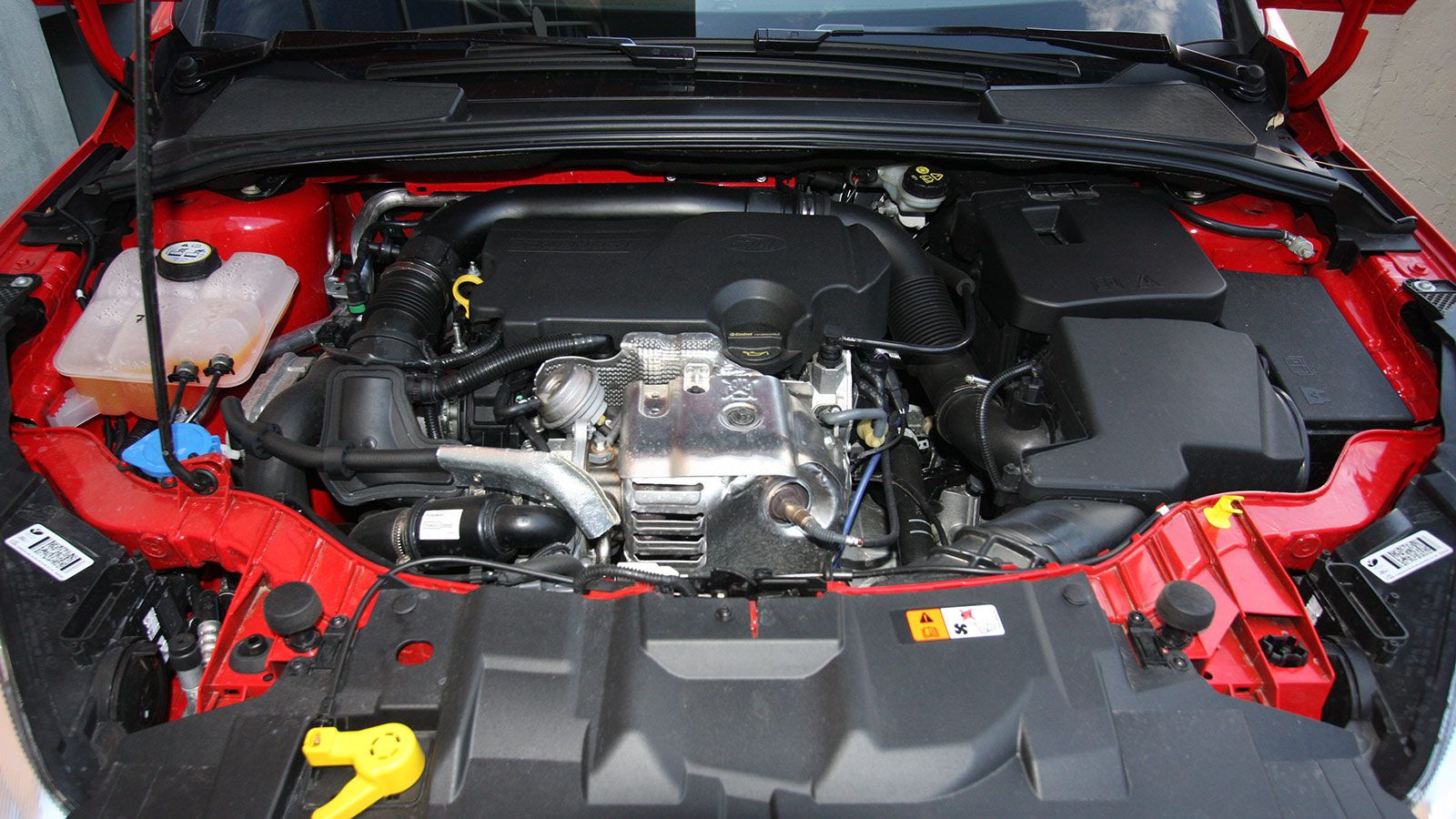 Ο 1.0 EcoBoost είναι ο ισχυρότερος των μοντέλων της δοκιμής (125 ίπποι), κάτι που αποτυπώνεται και στις ενδιάμεσες επιταχύνσεις. Αν δεν τον πιέσεις δε
