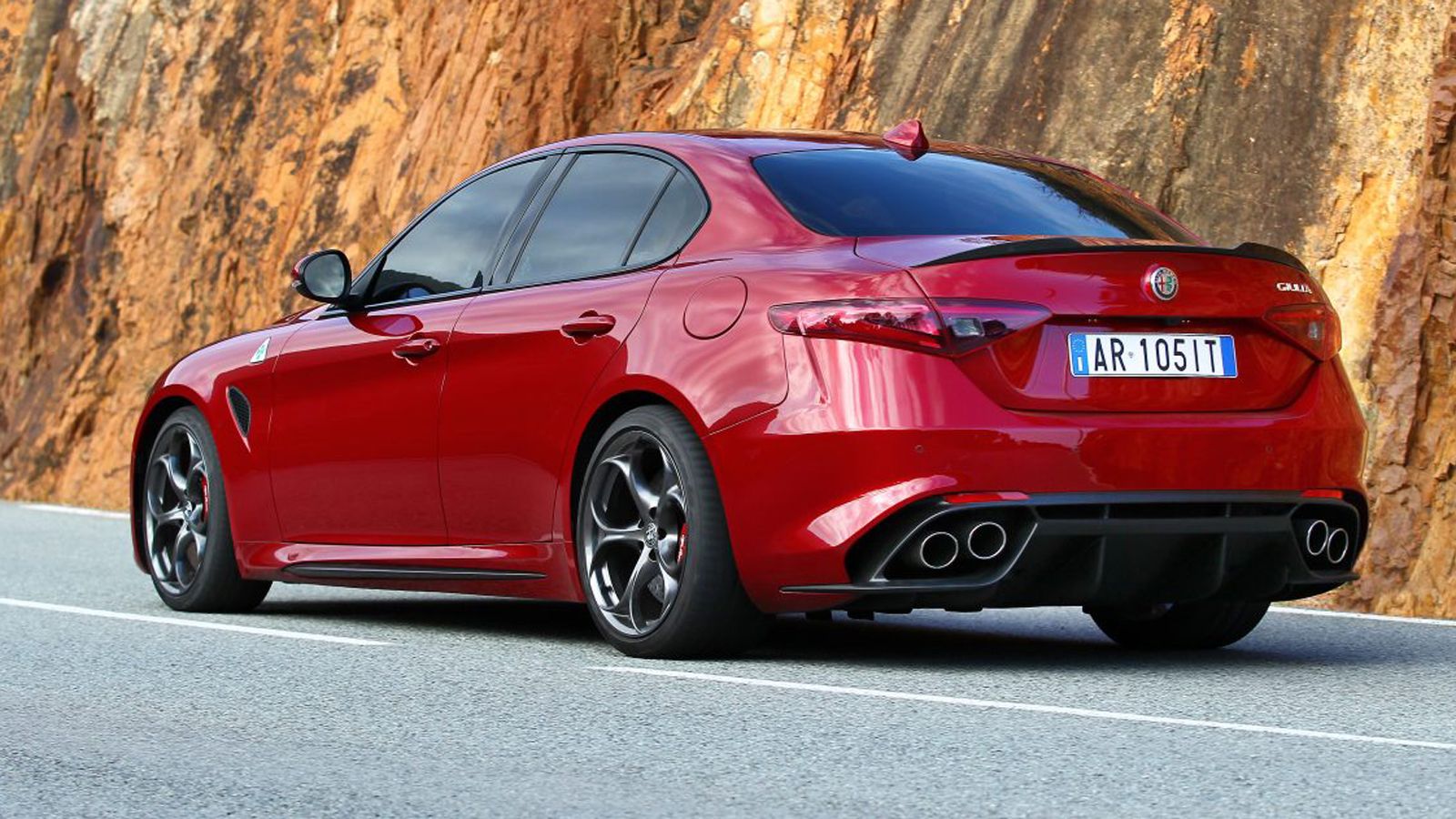 Alfa Romeo Giulia +vid