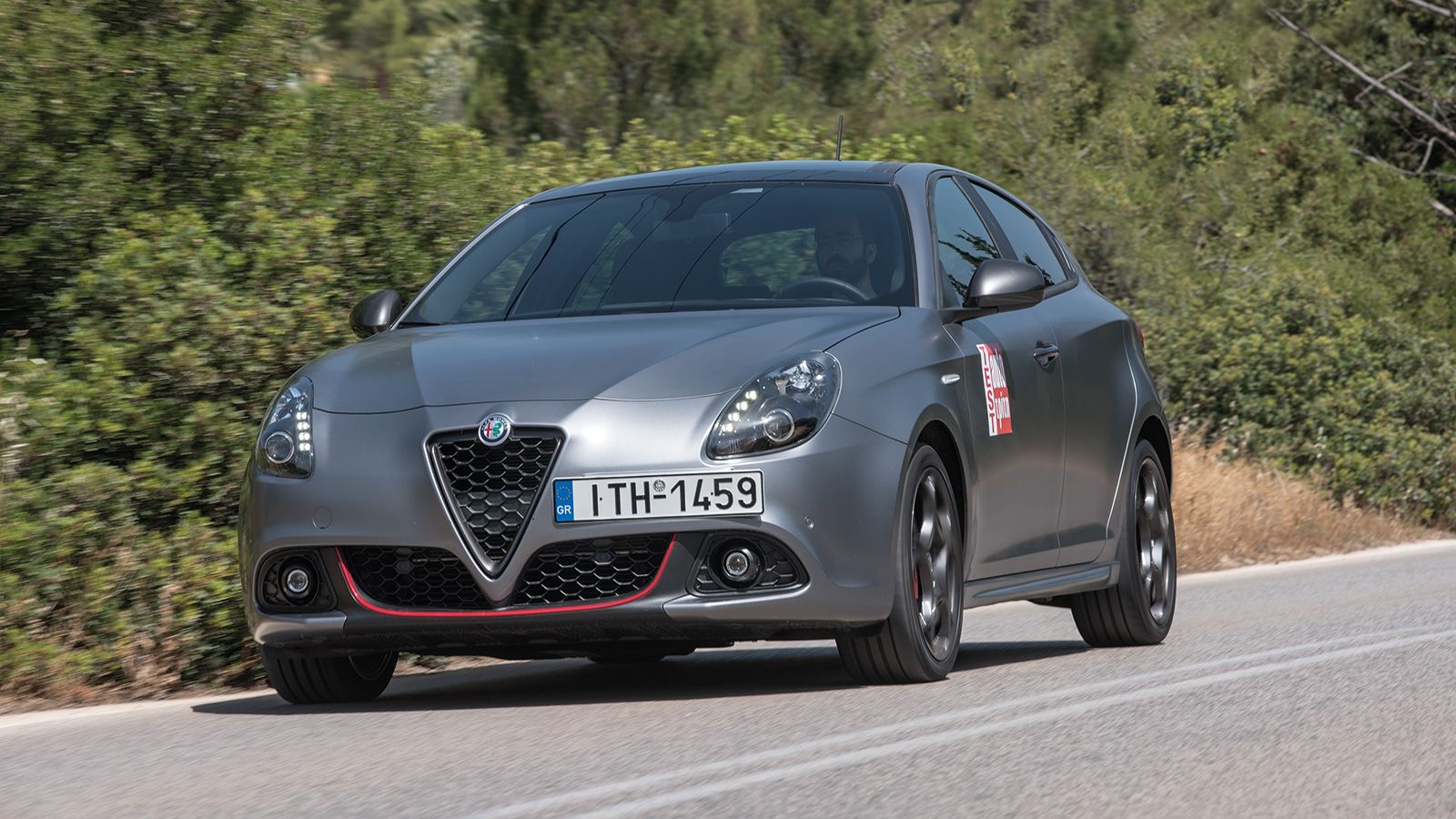 Η ανανεωμένη Giulietta καταφέρνει να διατηρεί τον ευχάριστο οδηγικό χαρακτήρα της και στην πετρελαιοκίνητη έκδοσή της.