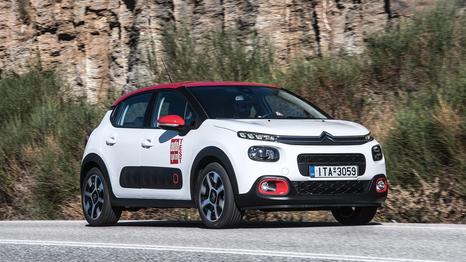 To νέο Citroen C3 έχει τον τρόπο να κλέψει την ματιά σου με το καλημέρα. Πλέον οι δυνατότητες εξατομίκευσης είναι αναρίθμητες.
