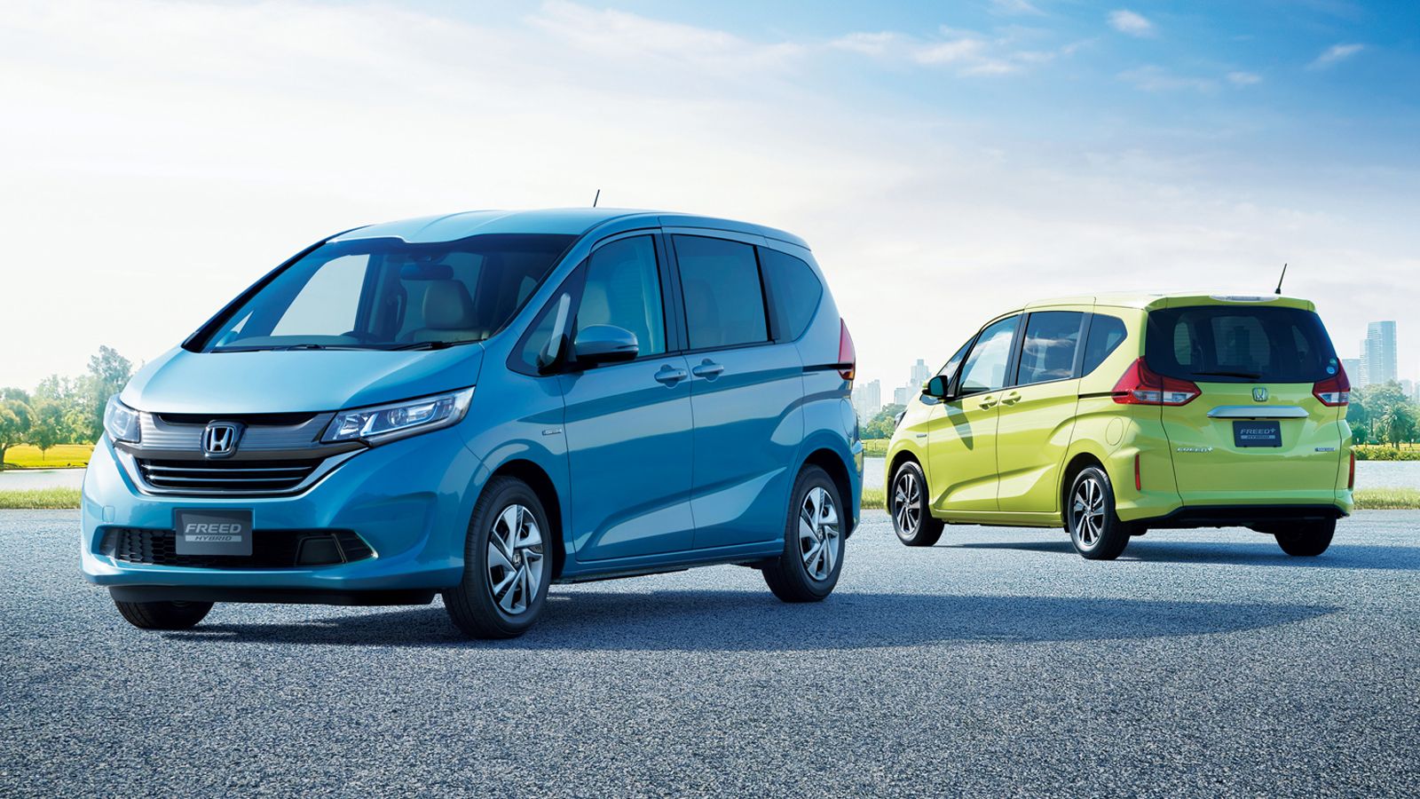 Η Honda έχτισε πάνω στην πλατφόρμα του Jazz ένα compact MPV, το Freed, το οποίο παρόλο που έχει συμπαγείς του διαστάσεις, προσφέρει στο εσωτερικό του 