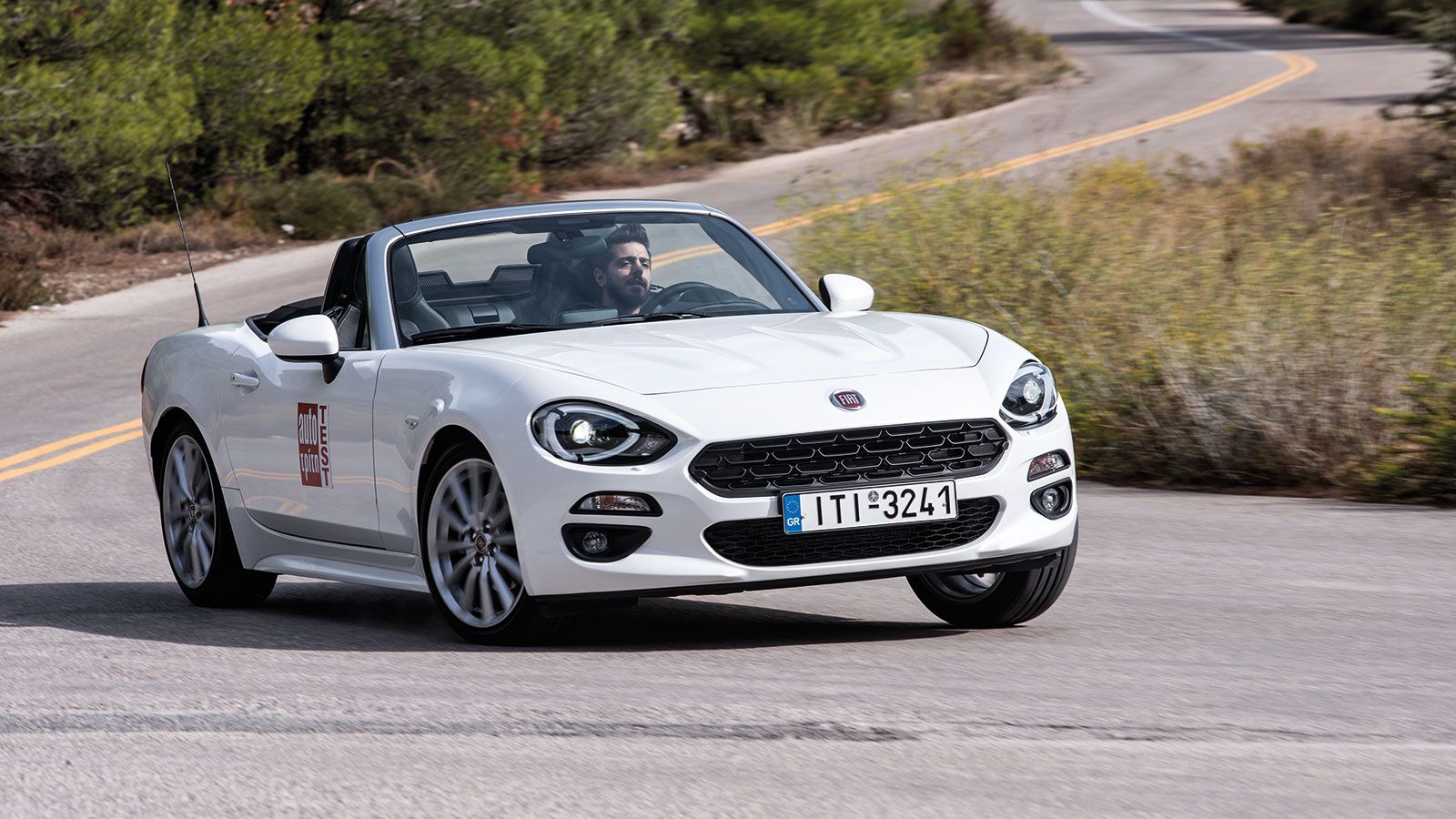 Η πίσω κίνηση του Fiat 124 Spider θα χαρίσει χαμόγελα στον ενθουσιώδη οδηγό...