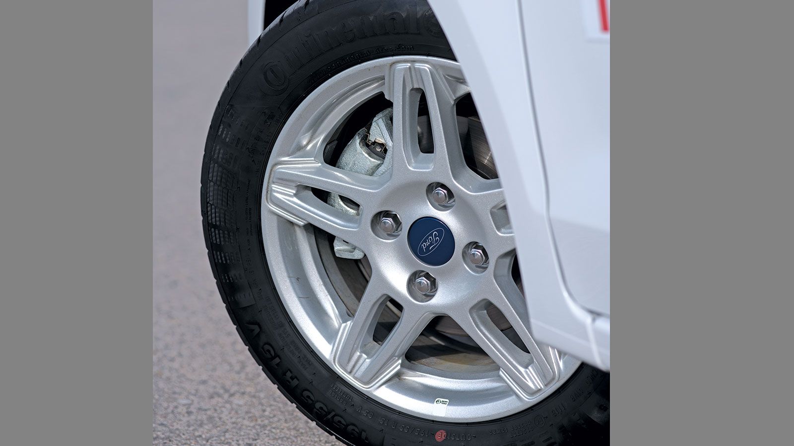 Zoom στο εξωτερικό του Ford Ka+.