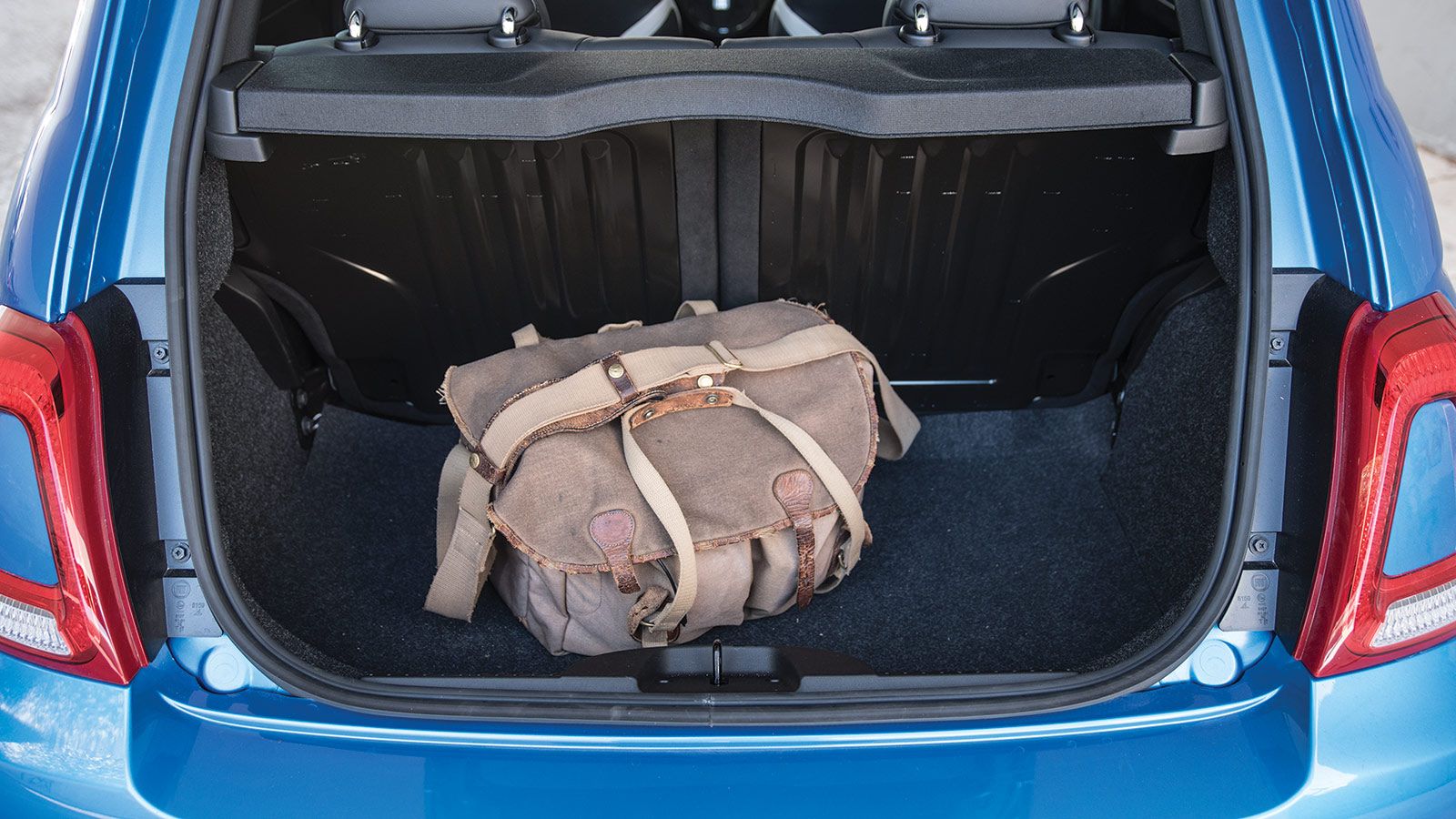 Αρκετά ευρύχωρο το προτπαγκάζ