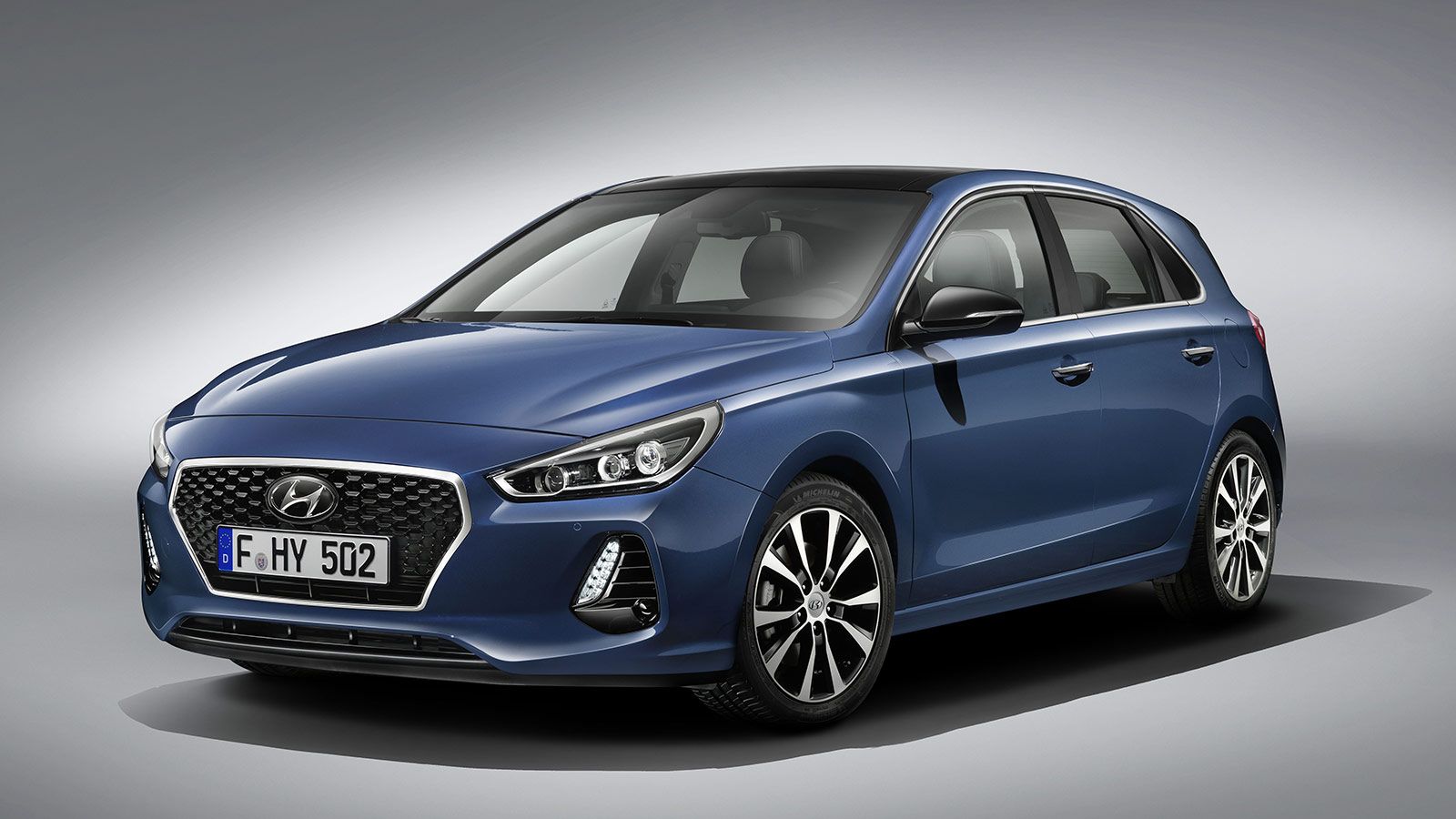 Το νέο Hyundai i30 παρουσιάστηκε στο σαλόνι αυτοκινήτου στο Παρίσι και αυτό που το κάνει να ξεχωρίζει είναι οι νέοι turbo βενζινοκινητήρες.