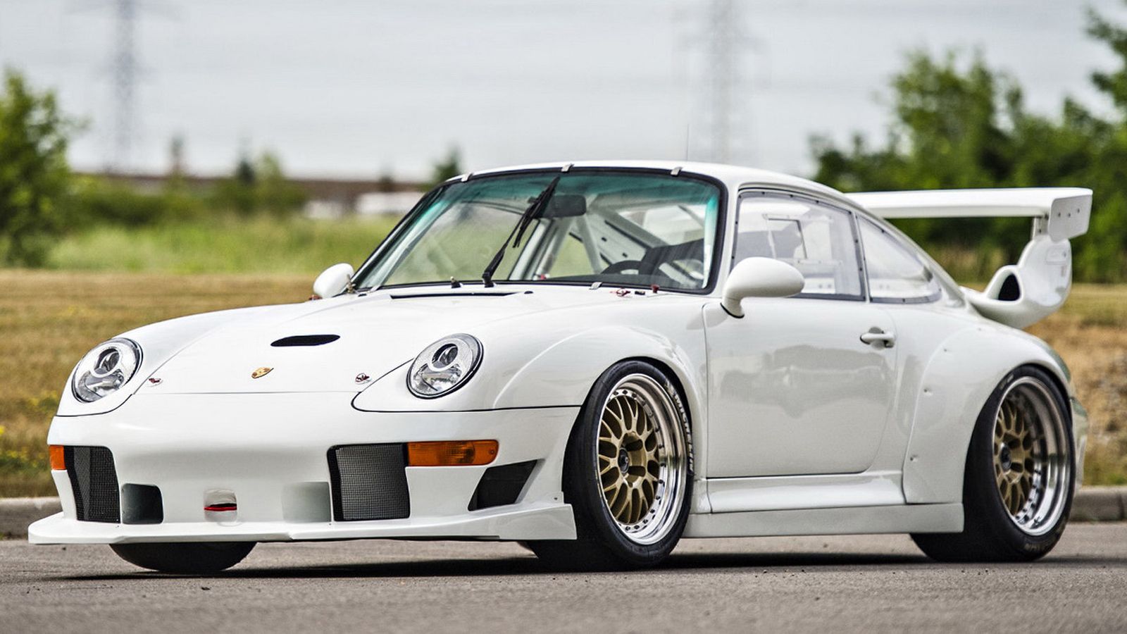 Σε δημοπρασία του οίκου Mecum, θα διατεθεί ένα σπάνιο αγωνιστικό μοντέλο της Porsche, εκτιμώμενης αξίας 1,6 εκατομμυρίων ευρώ.	