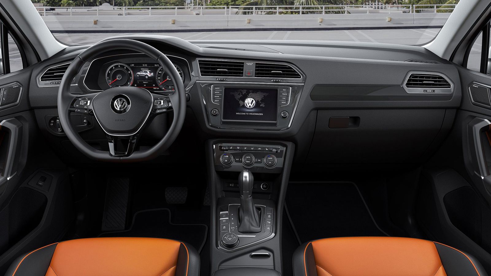 Το Νέο Tiguan προσφέρεται σε 3 επίπεδα εξοπλισμού, ACTIVE, ADVANCE & EXCLUSIVE.