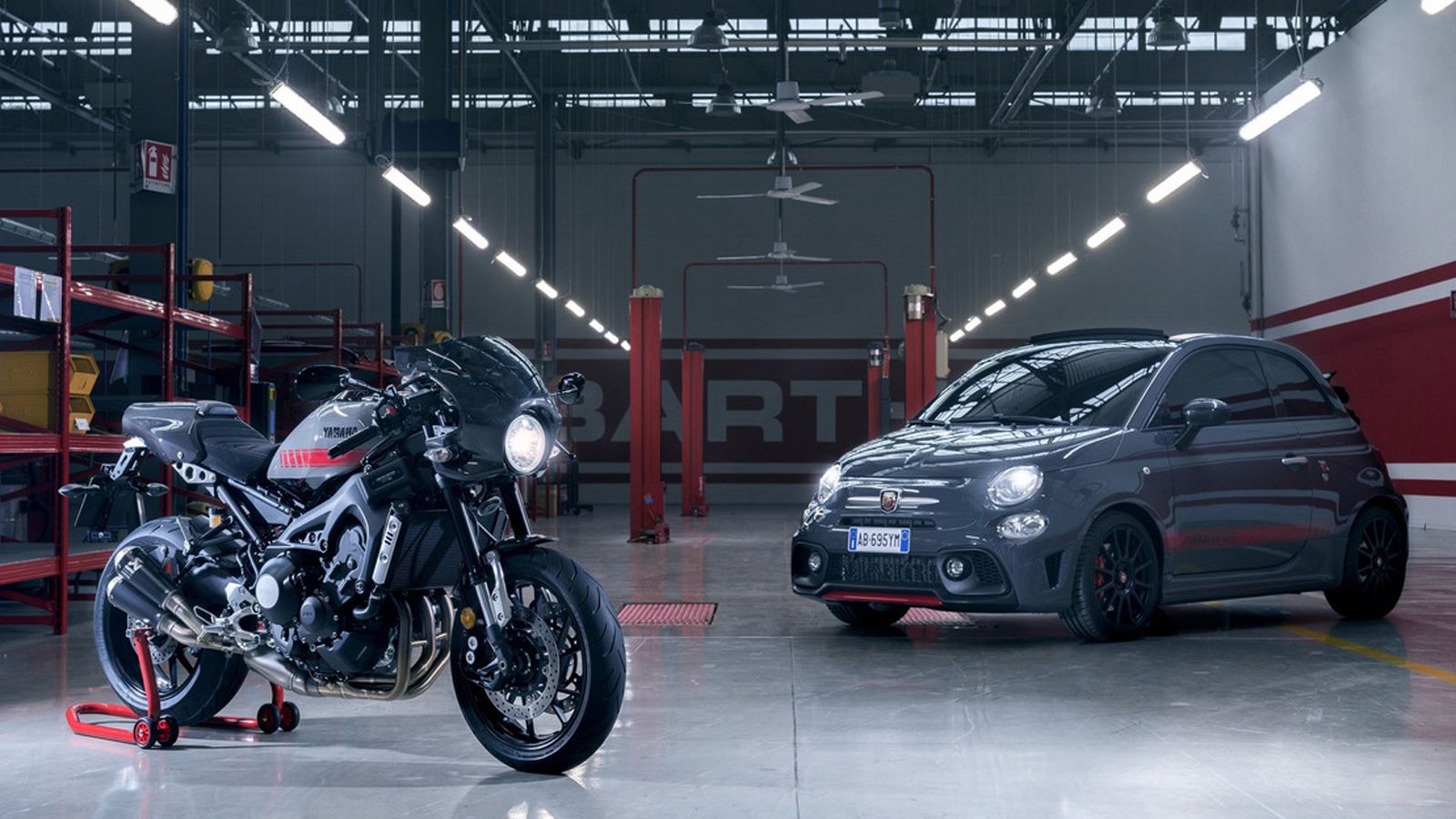 H Abarth συνεργάζεται με τη Yamaha και παρουσιάζει κατά τη διάρκεια της Έκθεσης Μοτοσικλέτας EICMA στο Μιλάνο, το νέο πρωτότυπο Abarth Tributo XSR, θέ