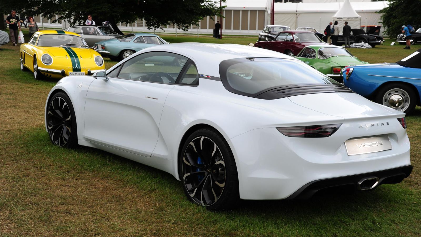 Φαντάζει λογικό πως η Alpine θα ζητήσει τη βοήθεια της μετρ των SUV και «συμμάχου», Nissan, κάτι που μάλλον σημαίνει πως sports crossover θα χρησιμοπο