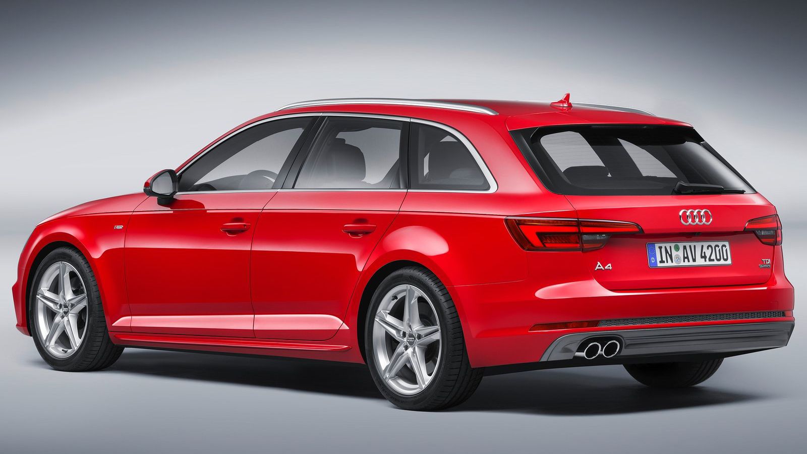 Από τη στιγμή που το A5 Sportback είναι μια εναλλακτική πρόταση από το Audi A4 στο οποίο στηρίζεται, το A5 Avant αποτελεί μια πιο στιλάτη εκδοχή του A