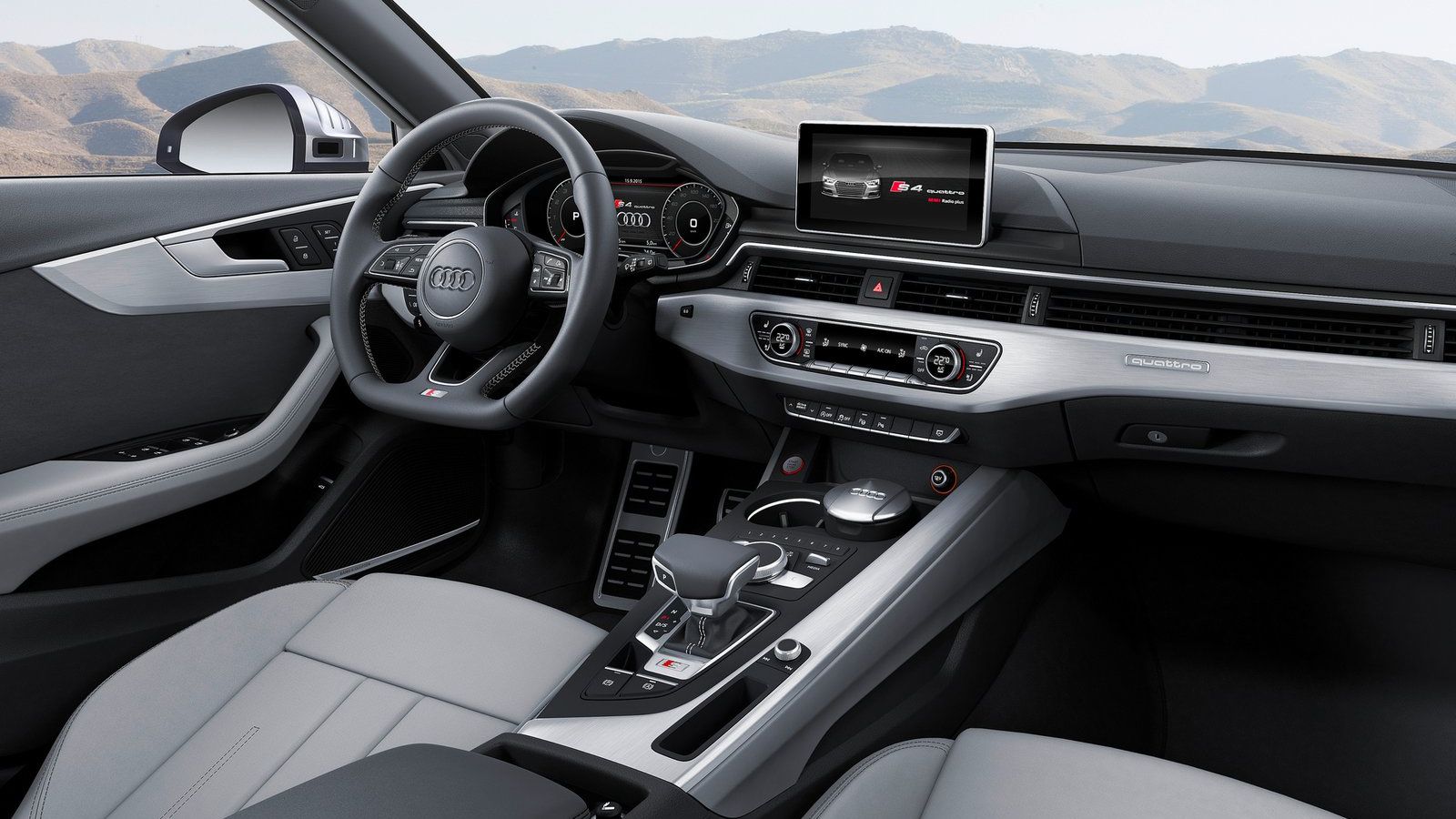 Το σύστημα infotainment MMI Navigation Plus με MMI touch και οθόνη 8,3 ιντσών, είναι τεχνολογίας Audi Connect και επιτρέπει σύνδεση LTEστο διαδίκτυο λ