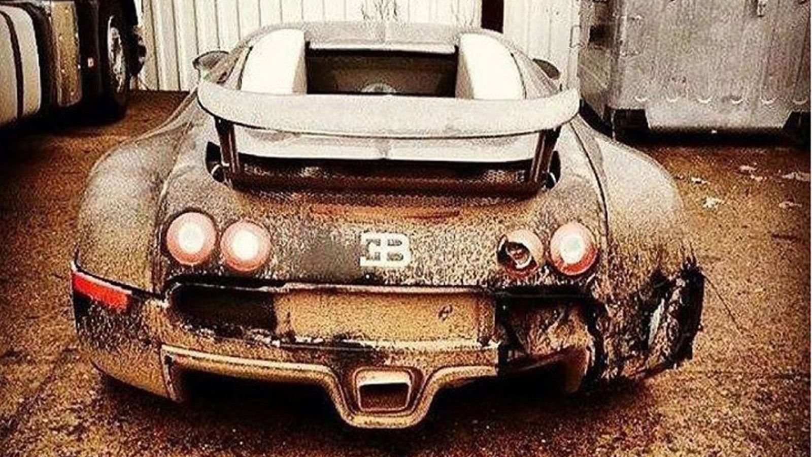 Ποιος εγκαταλείπει μια Veyron;