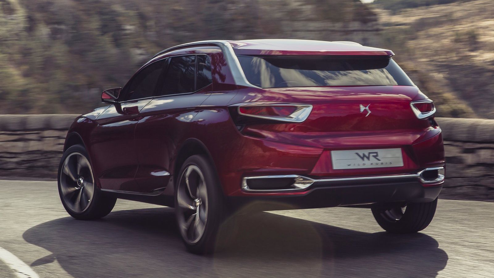 Θα ακολουθήσει το 2018 ένα crossover με βάση το νέο DS 3, το οποίο θα αντλήσει έμπνευση από το εικονιζόμενο πρωτότυπο Wild Rubis Concept.