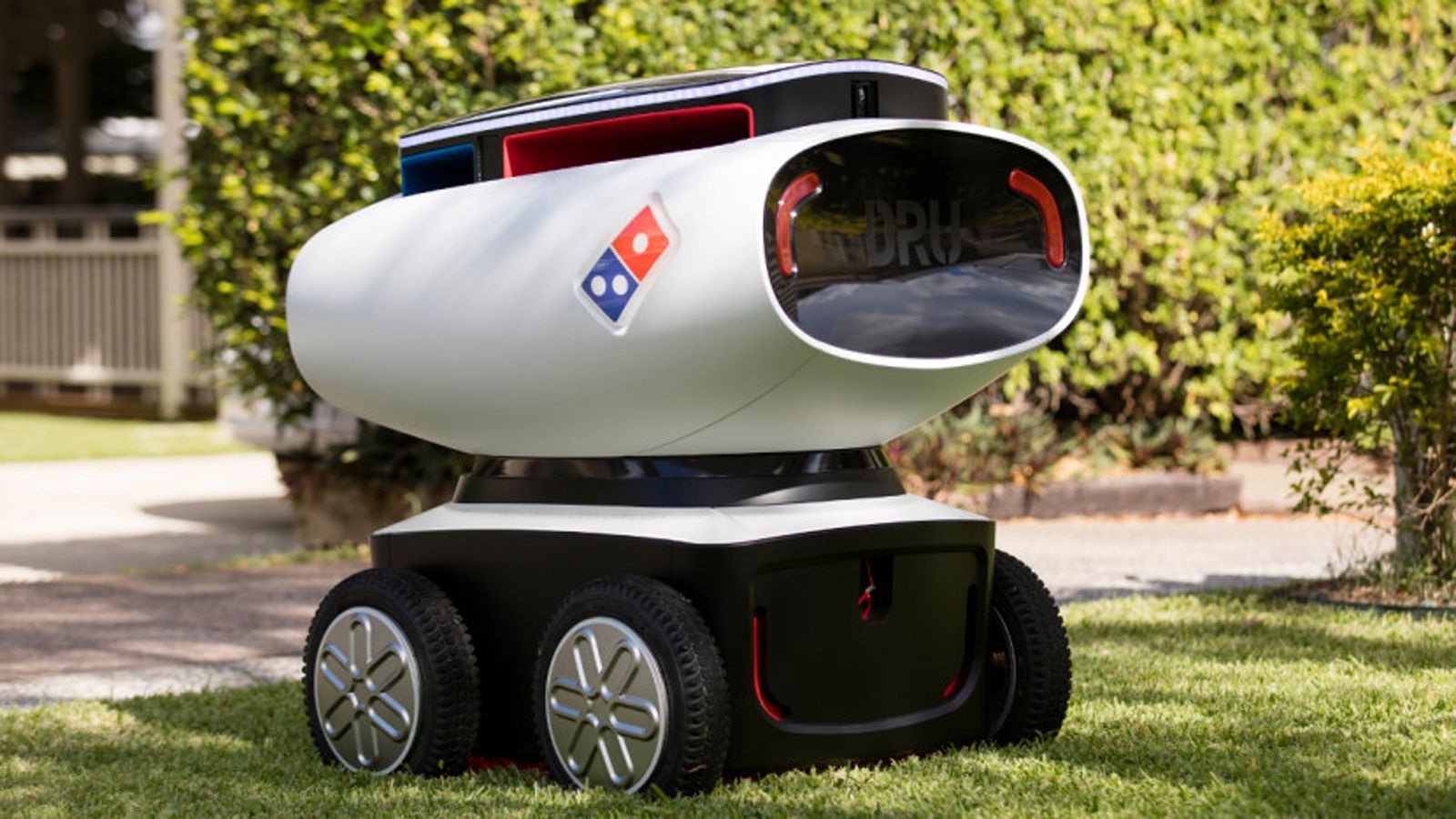 Η Dominos Pizza παρουσίασε μια δική της ιδέα πάνω στα τετράτροχα αυτόνομα οχήματα.