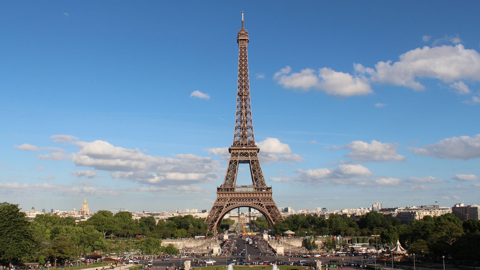 Στις 25 Σεπτεμβρίου και από τις 11 το πρωί ως τις 6 το απόγευμα, κανένας δεν θα μπορεί να οδηγεί μηχανοκίνητο όχημα στο Παρίσι. Ούτε καν ηλεκτρικόR