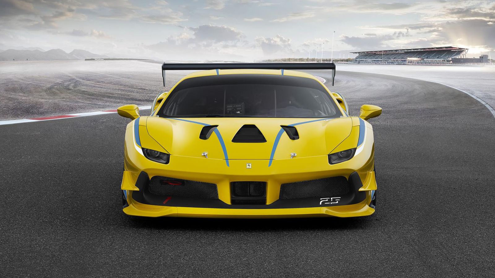 Η νέα Ferrari 488 Challenge στην πίστα δοκιμών του Fiorano έκανε χρόνο 1:15.5. Δηλαδή ένα δευτερόλεπτο πιο γρήγορα από την 458 Challenge Evo που αντικ