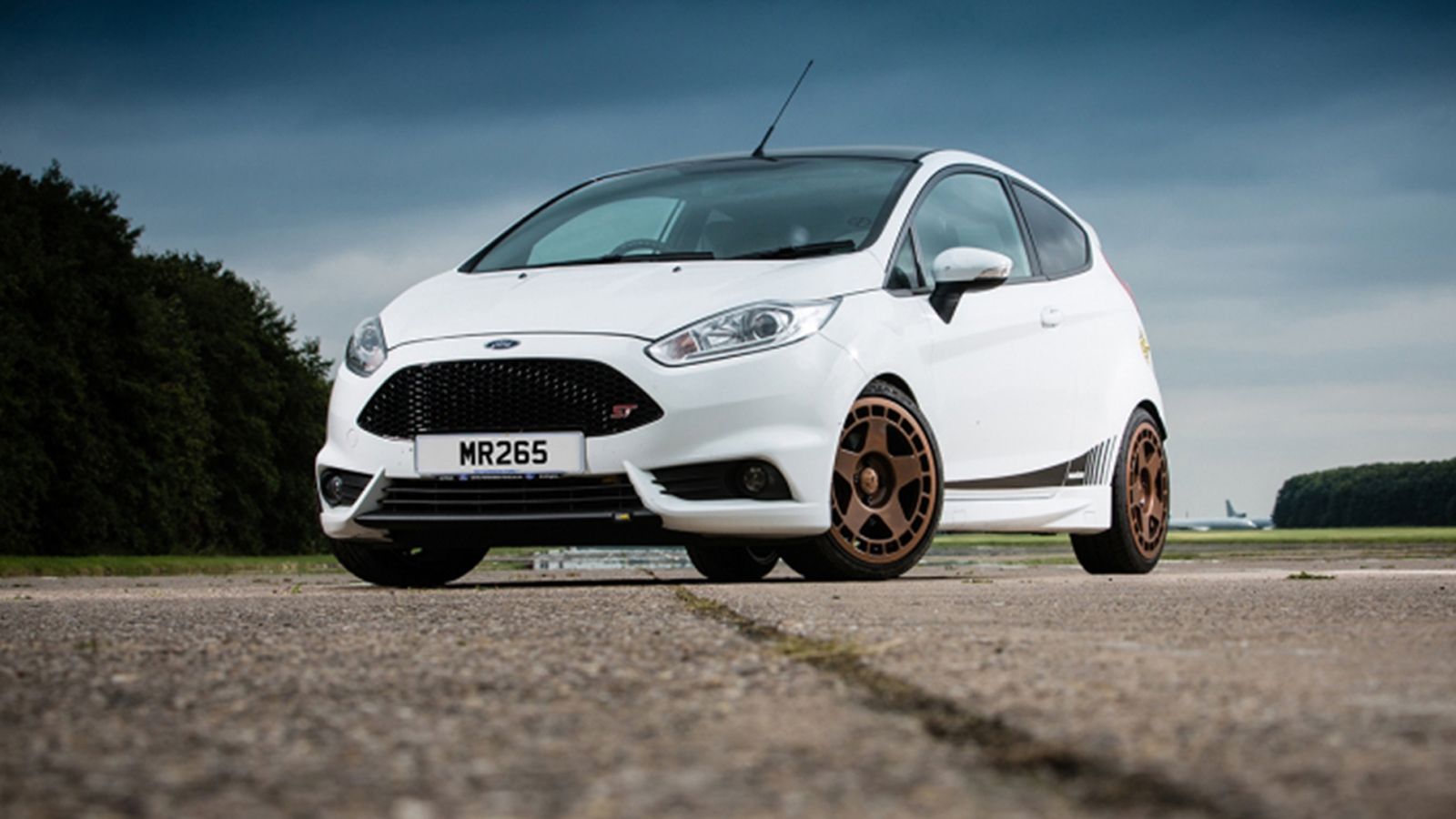 Οι Βρετανοί ειδικοί της Mountune παρουσίασαν το αντίδοτό τους στο Fiesta RS. Λόγος γίνεται για το κιτ αναβάθμισης MR265 που αποθεώνει την απόδοση του 