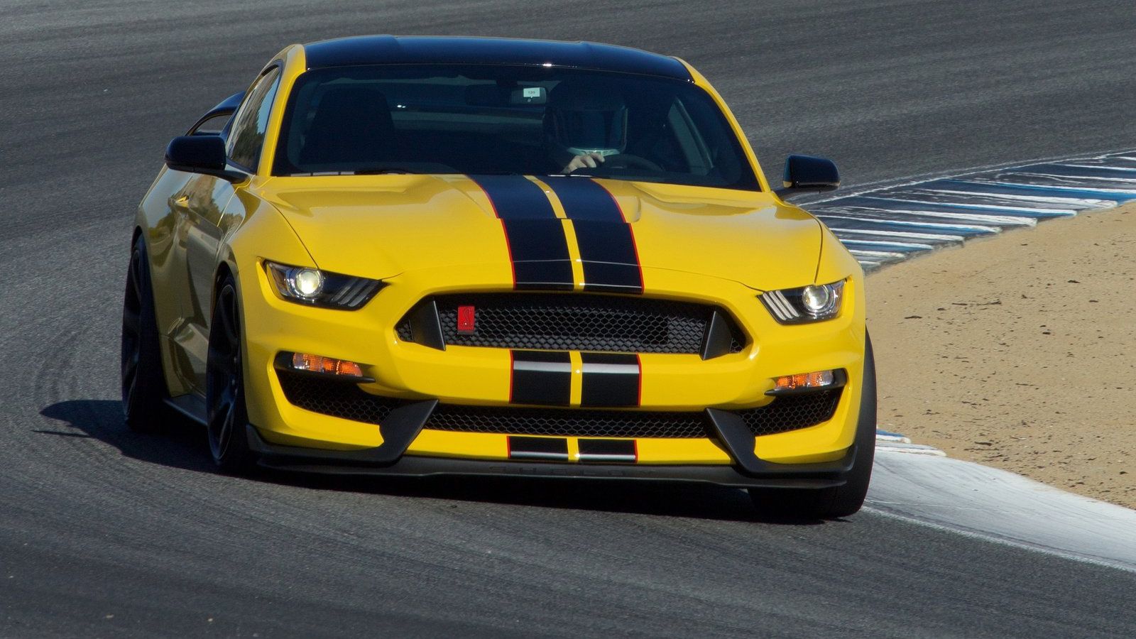 Η super Mustang αναμένεται να λανσαριστεί εμπορικά ως ΜΥ 2018, κάτι που σημαίνει πως θα μπορούσε να παρουσιαστεί στα τέλη του τρέχοντος ή στις αρχές τ