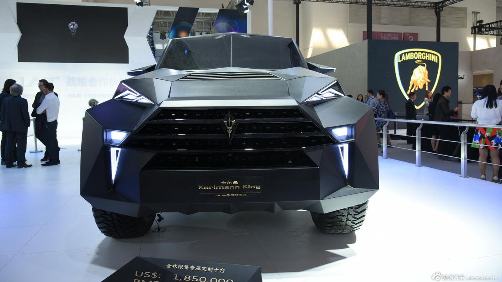 Της Ford είναι και ο κινητήρας που φέρει το IAT Kalman. Πρόκειται για το Triton V10 σύνολο των 6,8 λίτρων, που αποδίδει 367 ίππους. 
