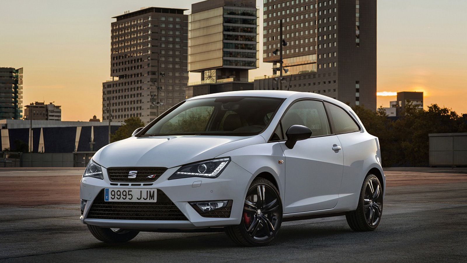 Δείτε τον αναλυτικό πίνακα με τις τιμές και τα τεχνικά χαρακτηριστικά ανά έκδοση για το «καυτό» SEAT Ibiza.