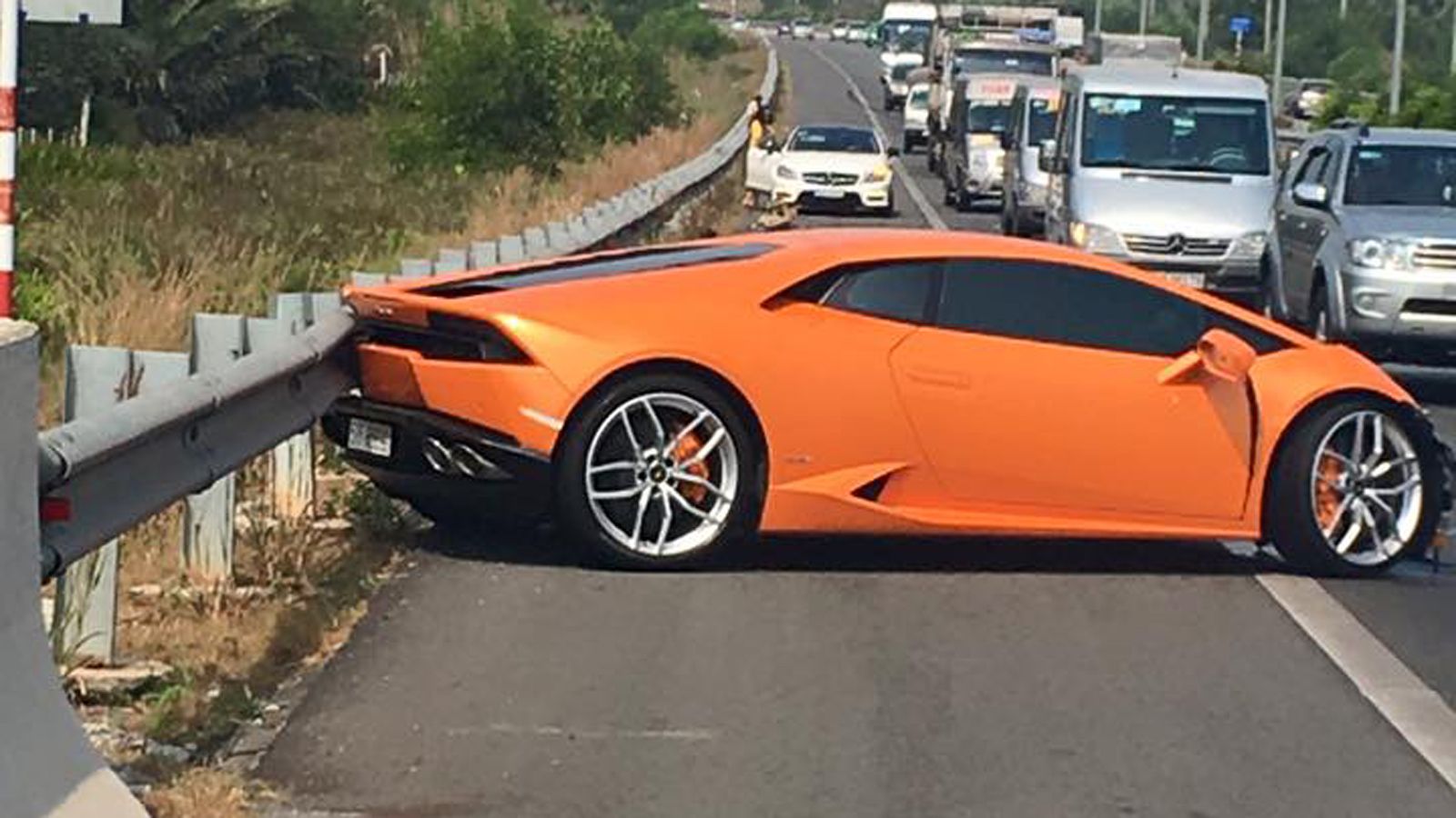 Τρακαρισμένη Huracan