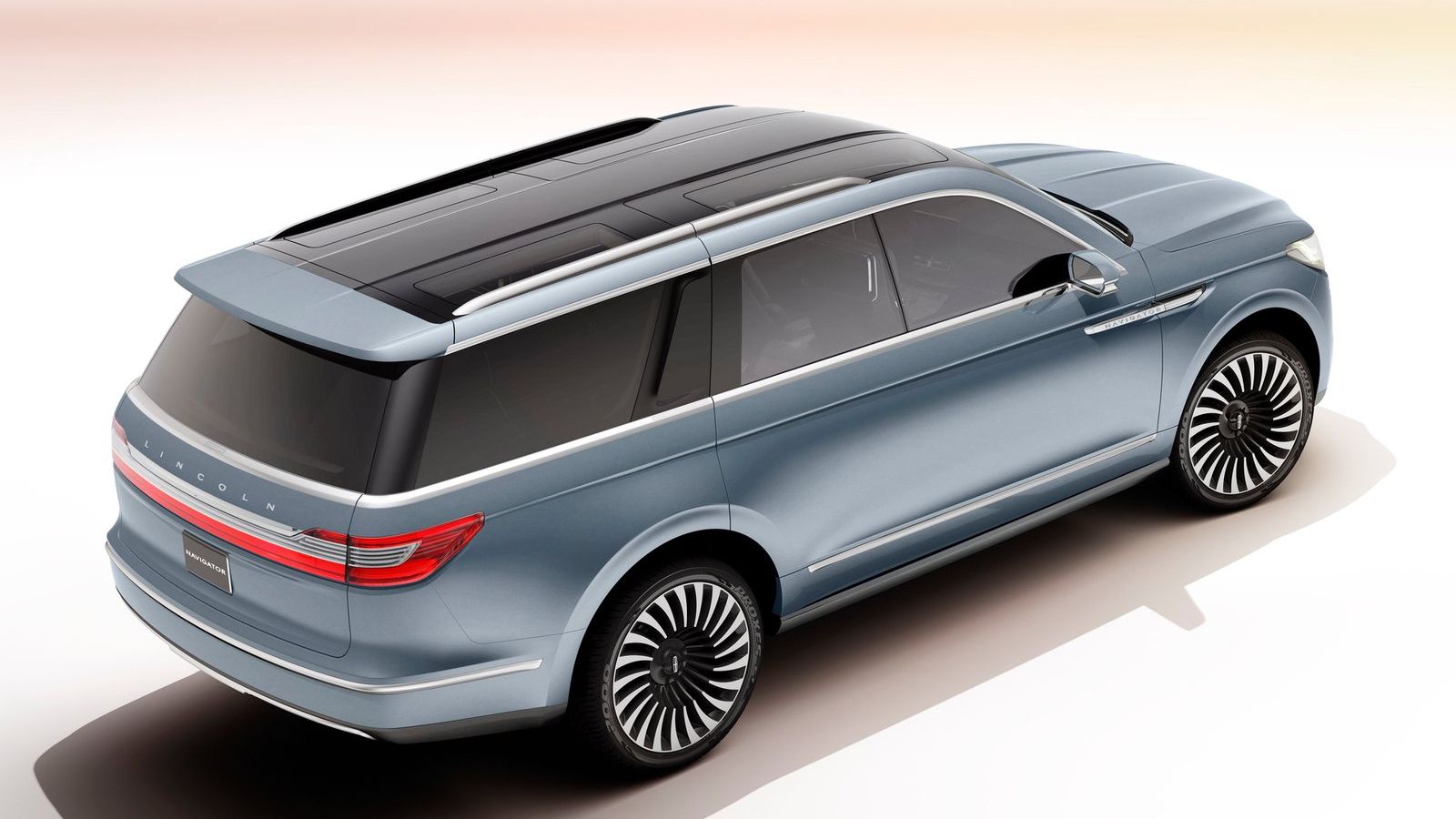 Αν ισχύσει ότι και στην περίπτωση της έκδοσης παραγωγής του νέου Continental, που έχει μικρές διαφορές από το πρωτότυπο, μάλλον σήμερα παίρνουμε μια κ