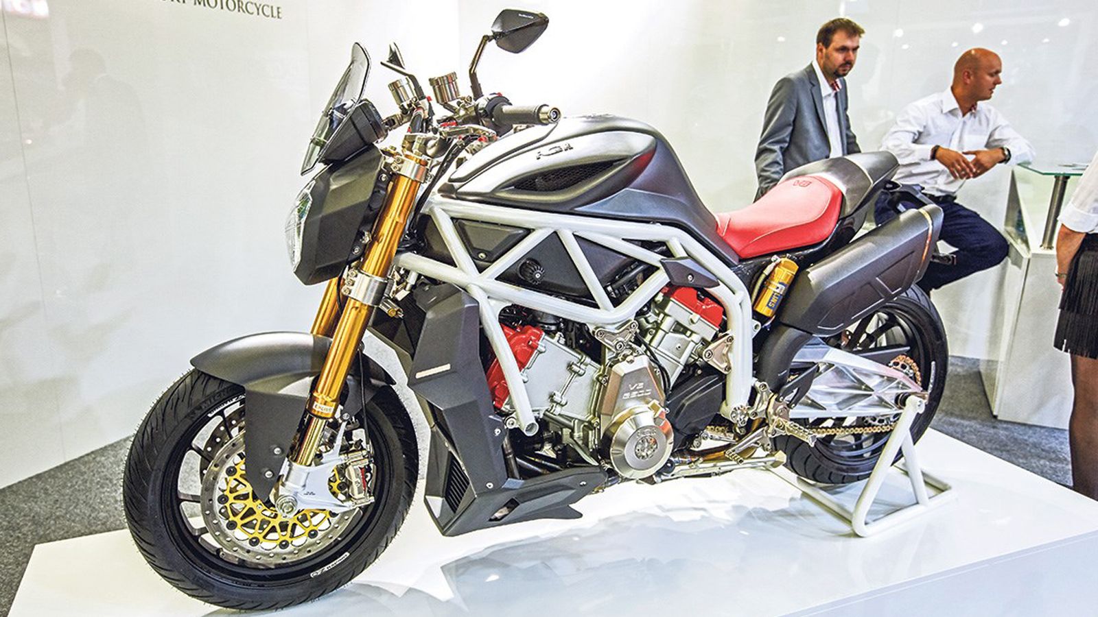 H κτηνώδης Midalu με κινητήρα V6 2,5L