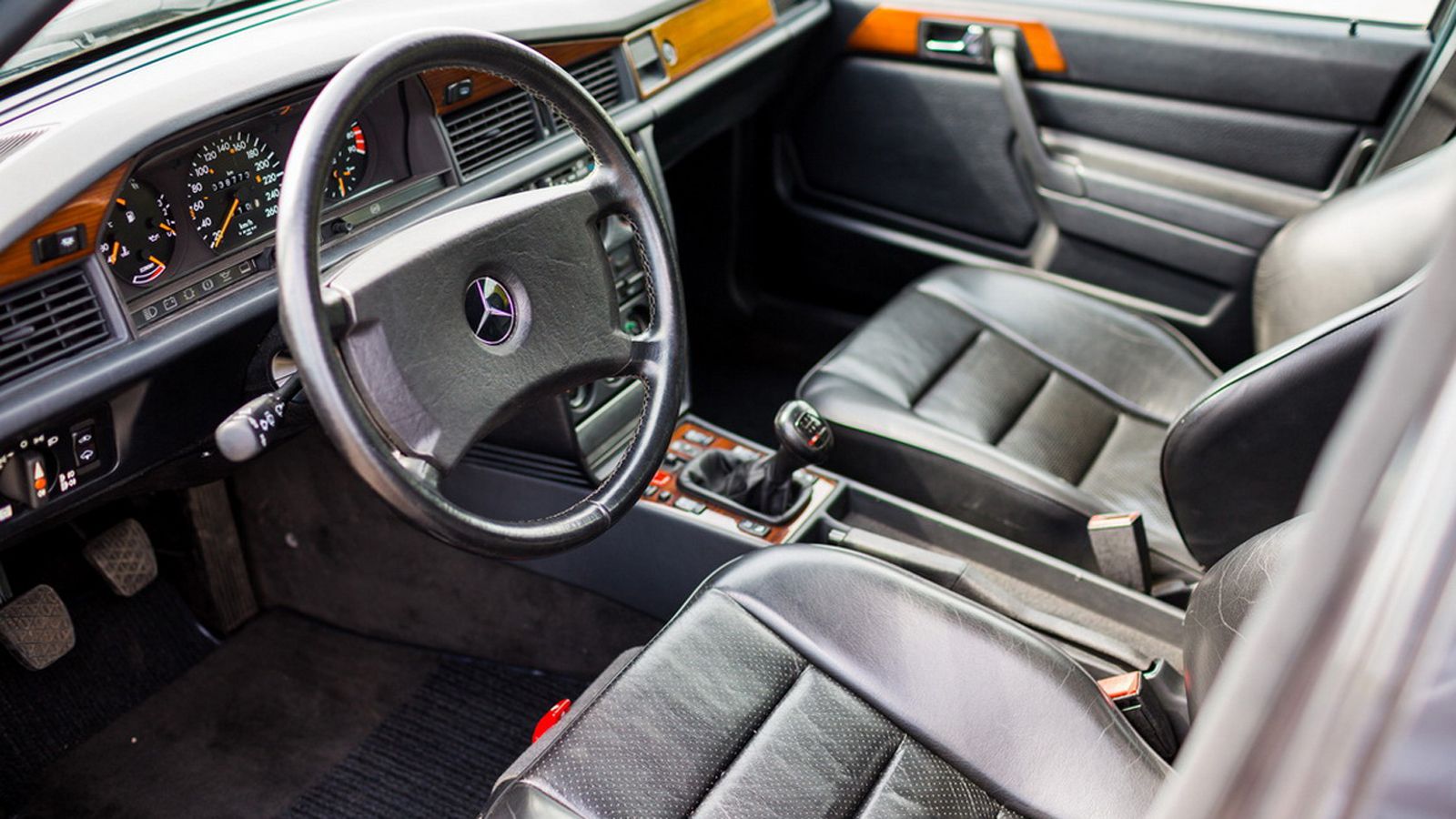 Η Mercedes 190E 2.5-16 Evolution II ήταν ένα από τα γρηγορότερα αυτοκίνητα των αρχών της δεκαετίας του '90.