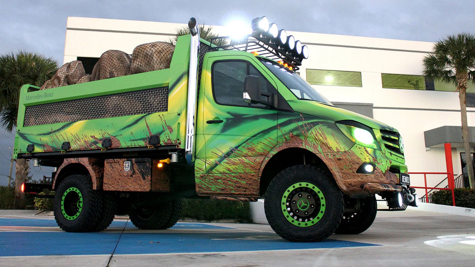 Το Mercedes-Benz Sprinter Extreme Concept είναι αναμφίβολα ένα ιδιαίτερα εντυπωσιακό πρωτότυπο που παρουσιάζεται στο Chicago Auto Show αυτές τις ημέρε