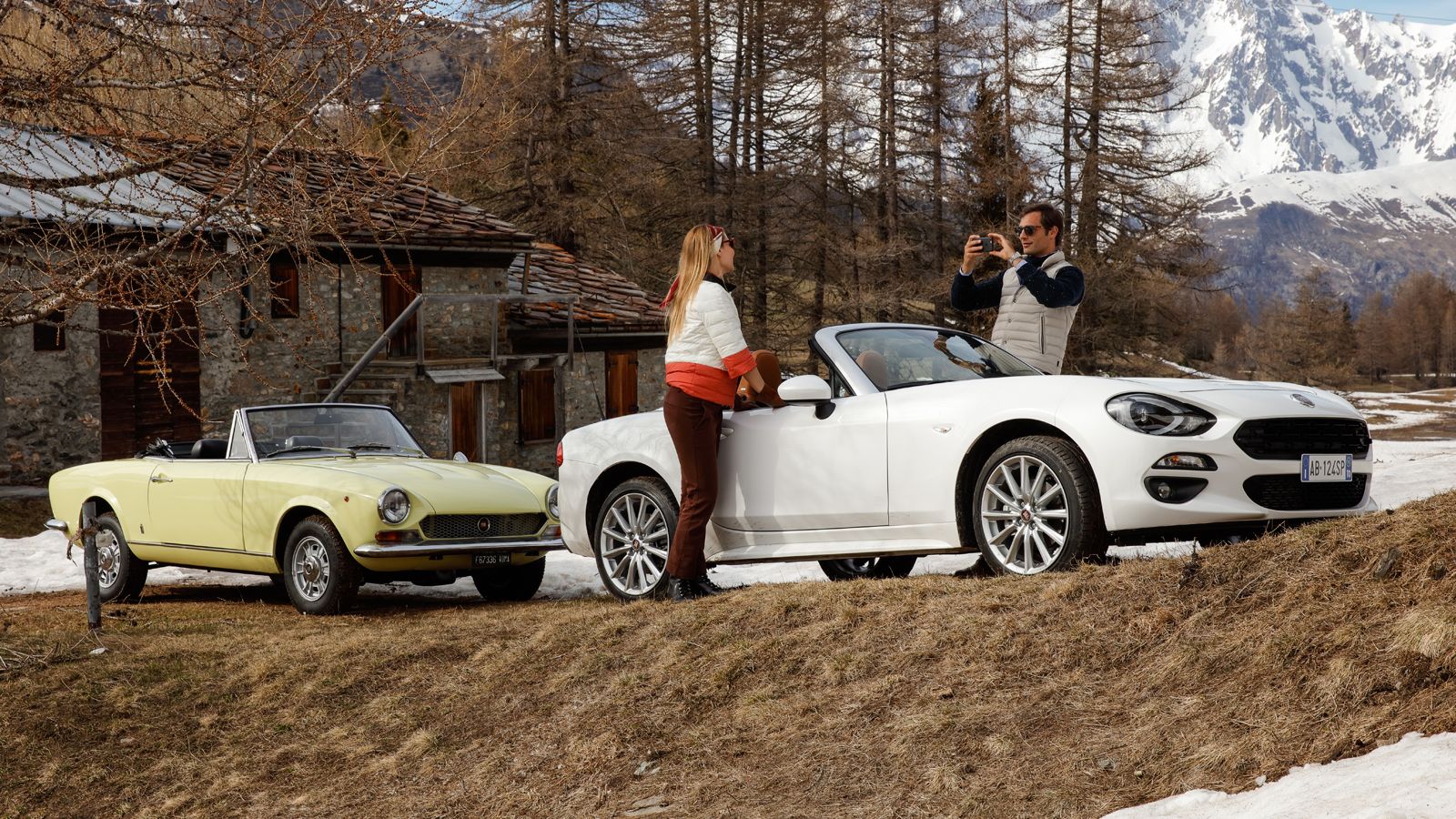 Στην Αργεντινή, ο τοπικός αντιπρόσωπος της Fiat έδινε ένα συμπληρωματικό βιβλιαράκι με το 124 Spider. Σύμφωνα με τις καταγγελίες περιείχε σεξιστικά σχ