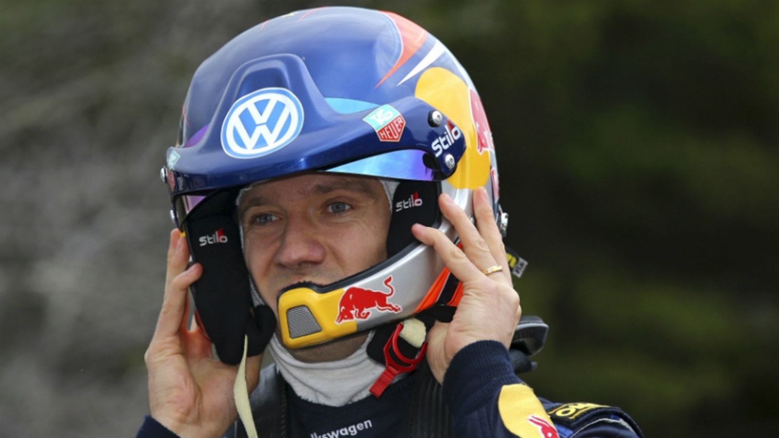 Ο πρωταθλητής και τοπικός ήρωας, Sebastien Ogier, ξεκίνησε με το δεξί και τις φετινές τους αγωνιστικές υποχρεώσεις, κερδίζοντας την πρώτη ειδική του ρ