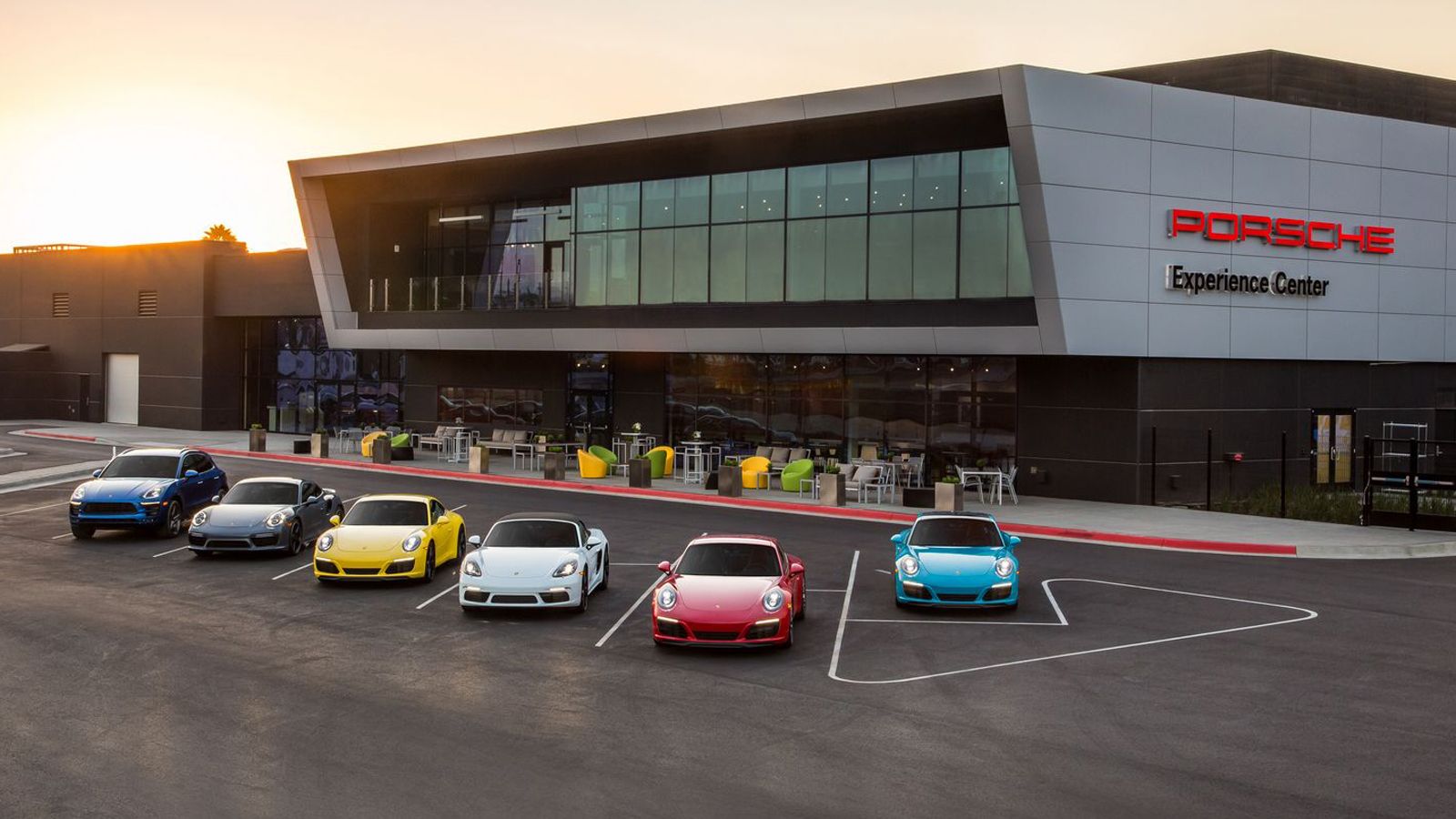 Το δεύτερο Experience Center στην Αμερική εγκαινίασε η Porsche, δαπανώντας το ποσόν των 60 εκατομμυρίων δολαρίων. 