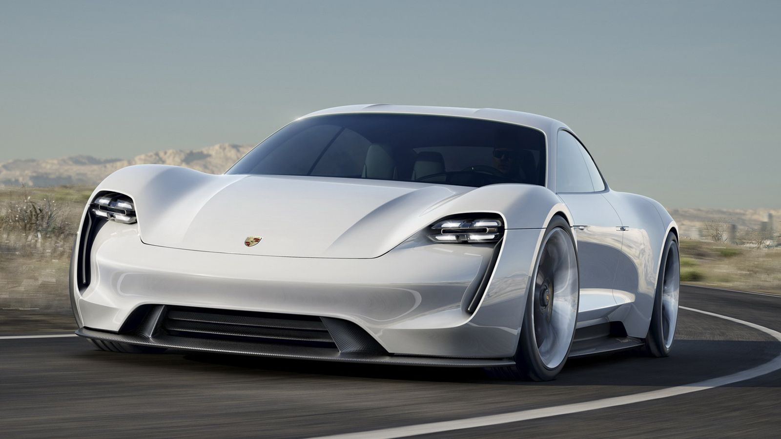 Η Porsche χρησιμοποιεί για την Mission E όλη την τεχνογνωσία που έχει αναπτύξει τόσο από τη κατασκευή της 918 Spyder, όσο και από τα αγωνιστικά ηλεκτρ