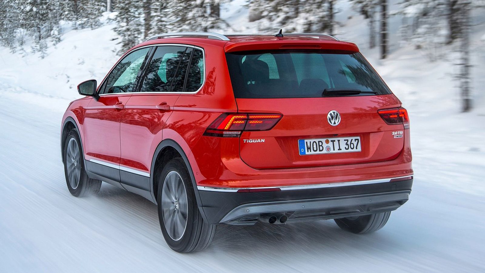 Το δεύτερο μοντέλο θα είναι ένα Tiguan με διευρυμένο κατά 110 χλστ. μεταξόνιο, ώστε να είναι εφικτή η επταθέσια διαμόρφωση του εσωτερικού του (στη φωτ
