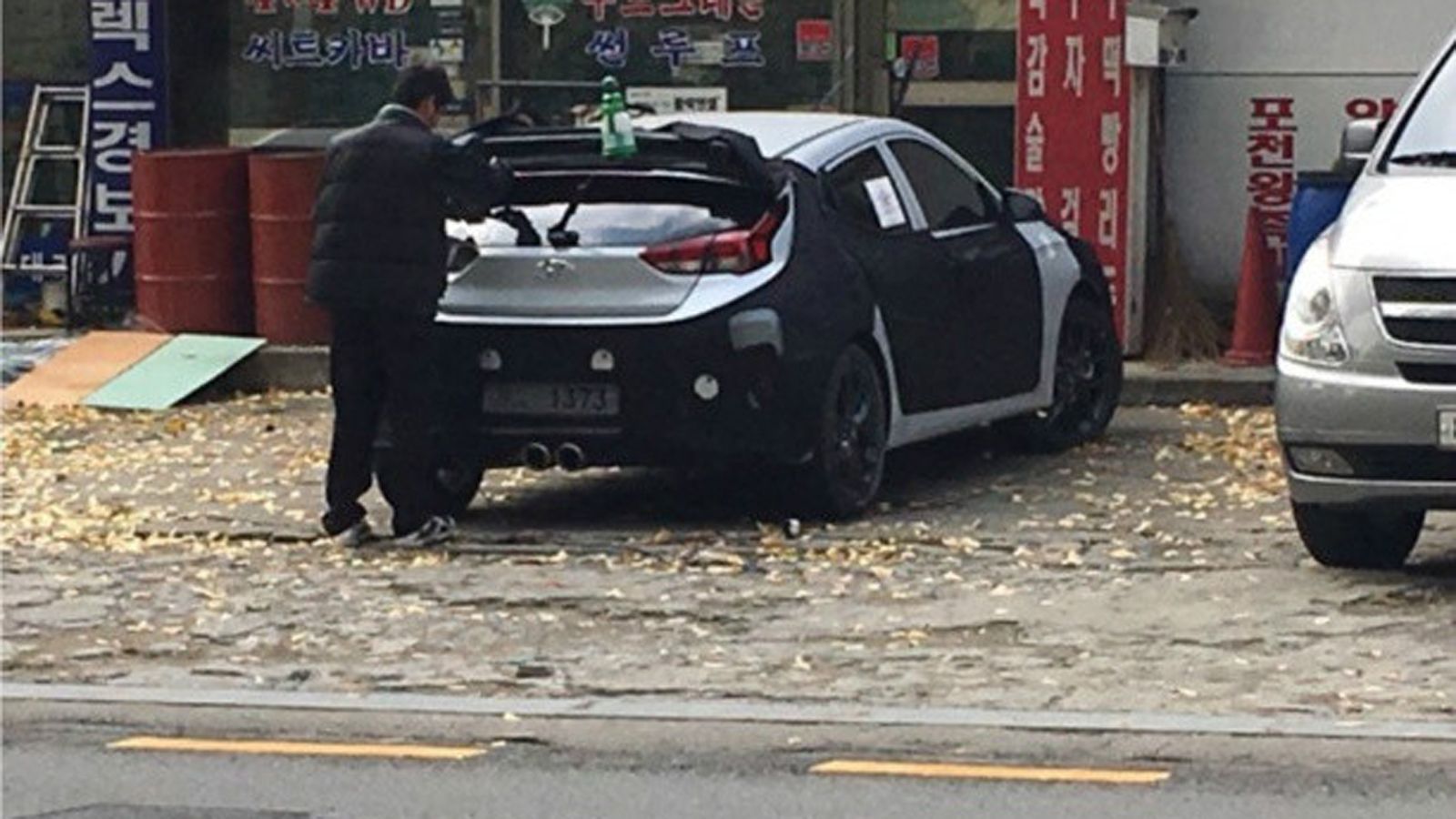 Η επίμαχη φωτογραφία του Hyundai Veloster!