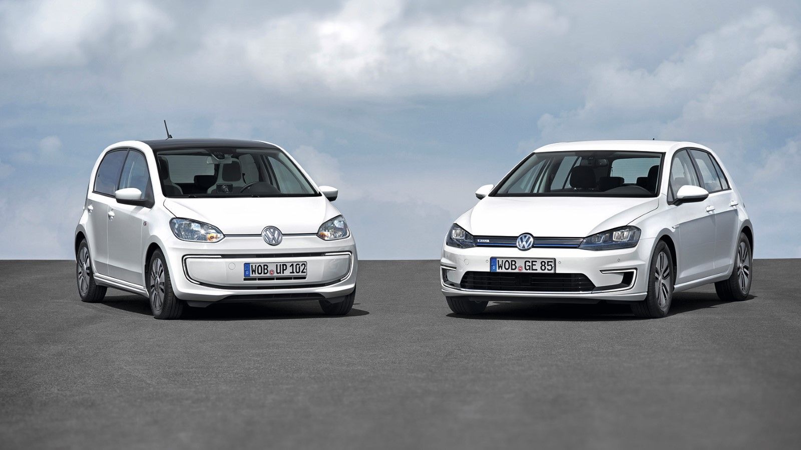 Ο ηλεκτρικός στόλος, έως σήμερα, της Volkswagen, με το e-Up! και το e-Golf.