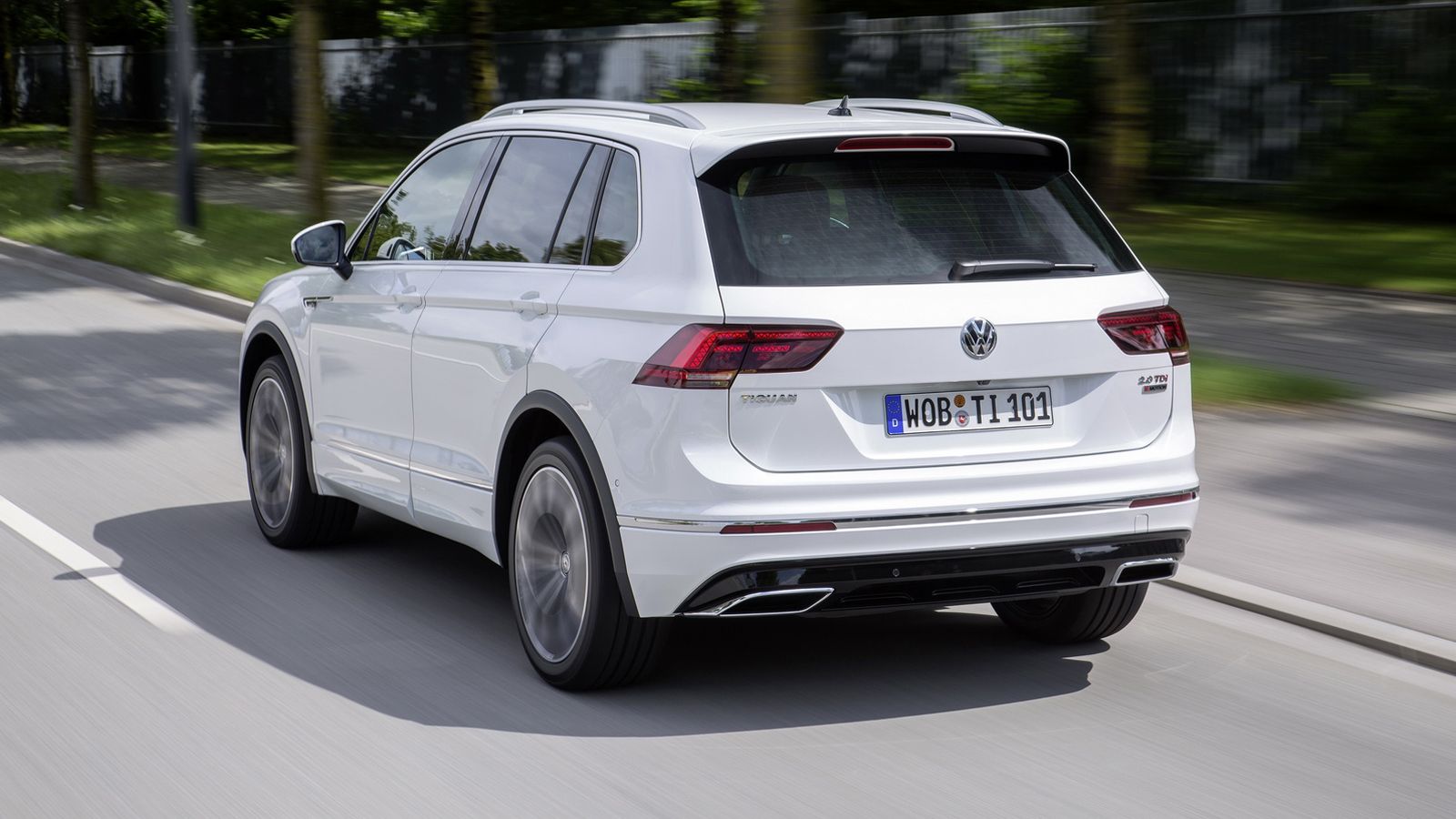 O twin-turbo 2.0 BiTDI είναι ο πιο δυνατός diesel κινητήρας της κατηγορίας, αποδίδοντας 240 ίππους ισχύος και 500 Nm ροπής, ανάμεσα στις 1.750 και 2.5
