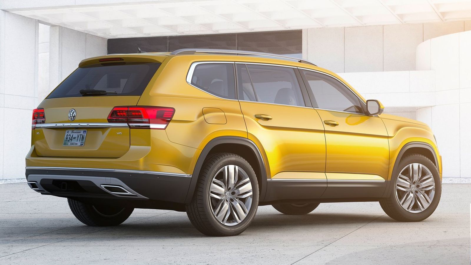 Το Atlas έχει μήκος 5.037 χλστ., πλάτος 1.979 χλστ. και ύψος 1.768 χλστ.