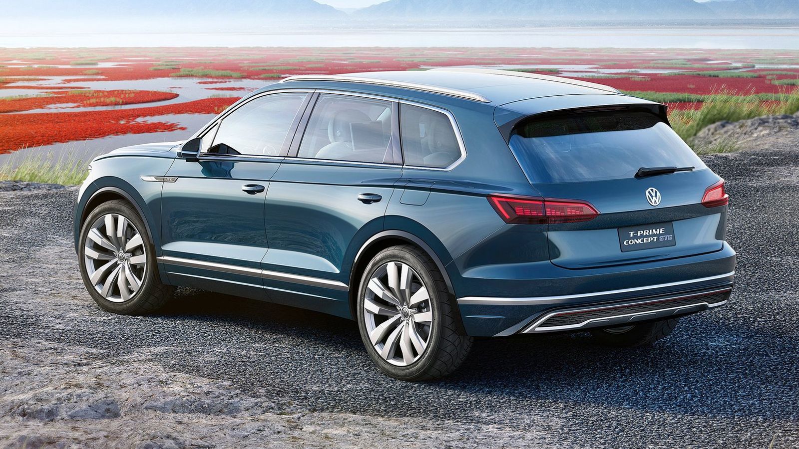 Το VW T-Prime Concept GTE πατά στην πλατφόρμα MLB, που χρησιμοποιούν επίσης τα Audi Q7 και Bentley Bentayga. Έχει μήκος 5,06 μέτρα, πλάτος σχεδόν 2 μέ
