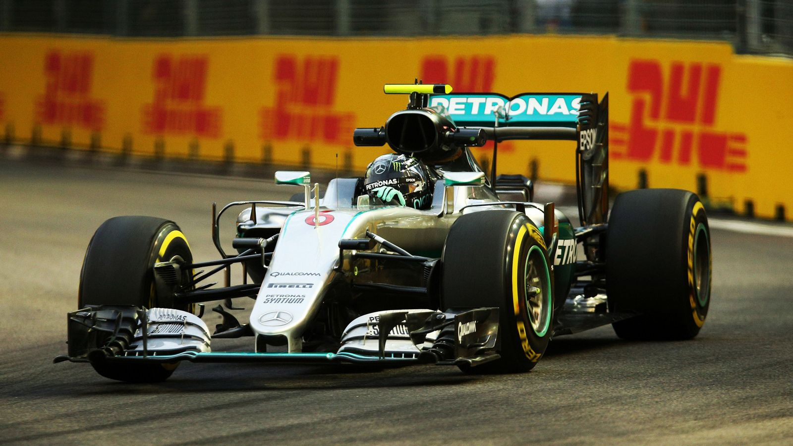 Στο FP2 ταχύτερος όλων ήταν ο Nico Rosberg.
