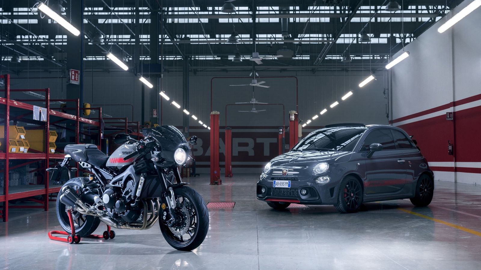 H XSR900 είναι η μοτοσικλέτα που έφτιαξαν από κοινού οι Abarth και Yamaha. Για να γιορτάσει το γεγονός, η Abarth παρουσίασε το one-off πρωτότυπο 695C 
