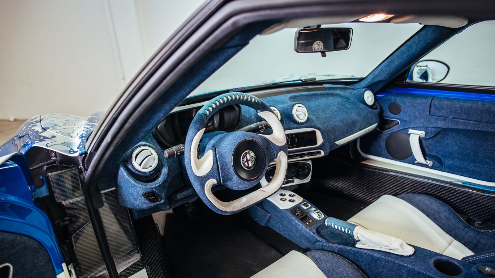 Εκτεταμένες αλλαγές και στο εσωτερικό του μοντέλου, προκειμένου να συμβαδίζει με το εξωτερικό.