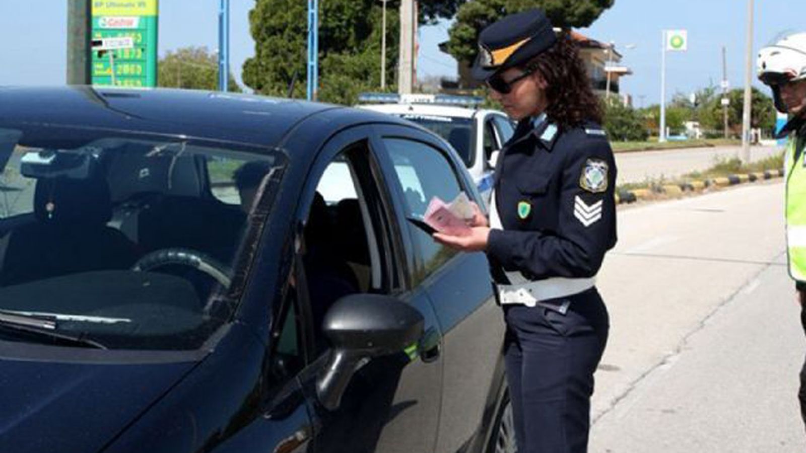 Ήρθε η ώρα να μπει τέλος στα ανασφάλιστα αυτοκίνητα και το υπουργείο φαίνεται αποφασισμένο να δράσει.