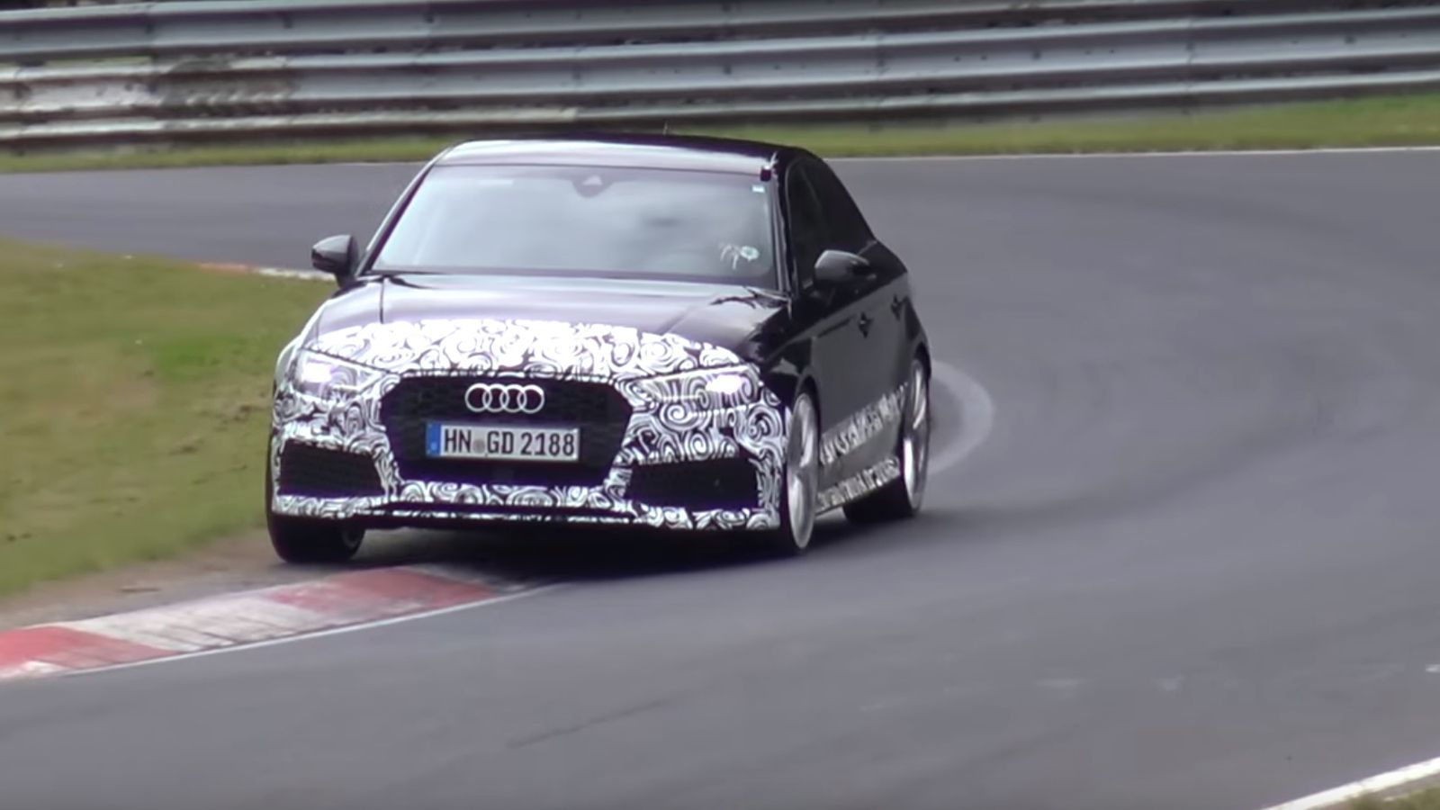 Δείτε το video με το νέο Audi RS3 Sedan σε δοκιμές εξέλιξης στην πίστα του Nurburgring.