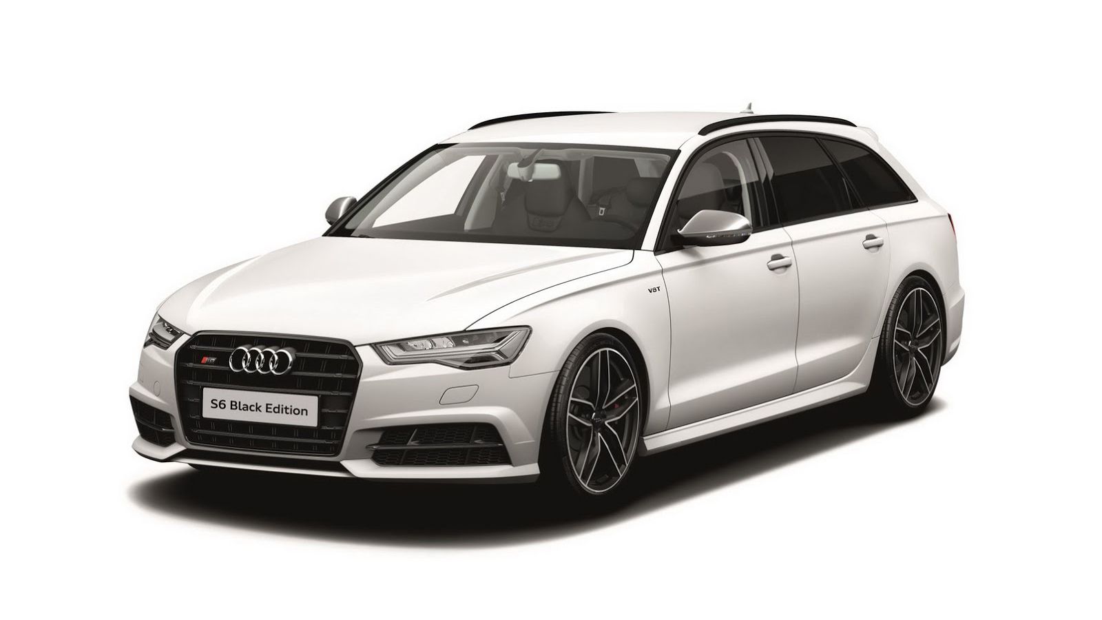 Τα S6 (φωτό) & S7 Sportback εξοπλίζονται με τροχούς 20 και 21 ιντσών αντίστοιχα, ηχοσύστημα της BOSE, flat-bottomed πολυλειτουργικό τιμόνι και μαύρες 